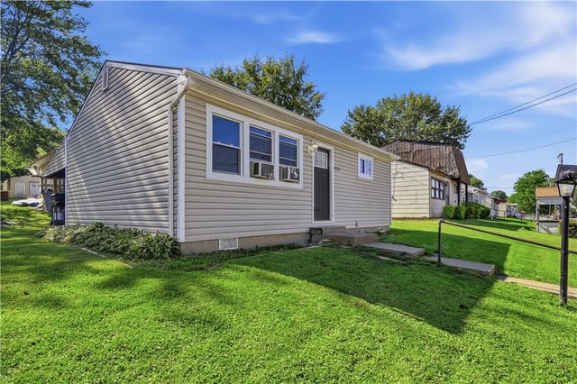 3712 3rd Avenue, Koppel, PA 16136