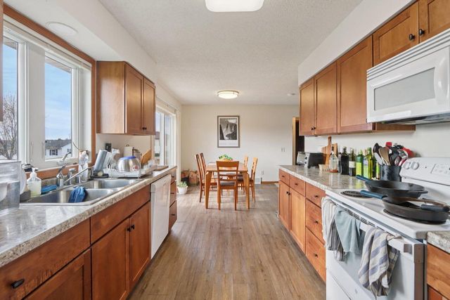 211-213 W Garfield Street, Mount Horeb, WI 53572