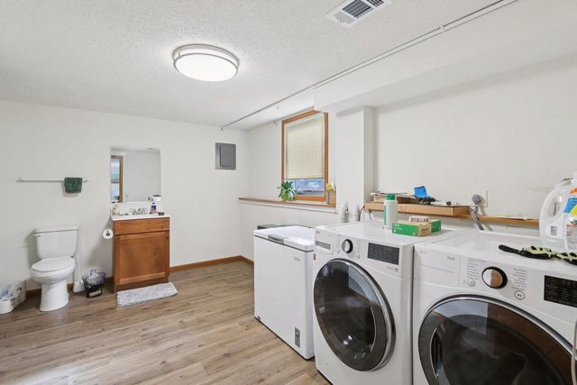 211-213 W Garfield Street, Mount Horeb, WI 53572