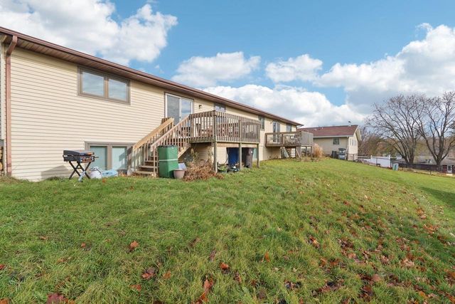 211-213 W Garfield Street, Mount Horeb, WI 53572