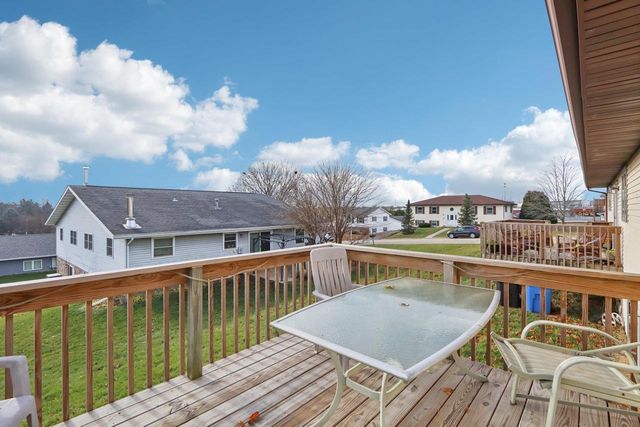 211-213 W Garfield Street, Mount Horeb, WI 53572