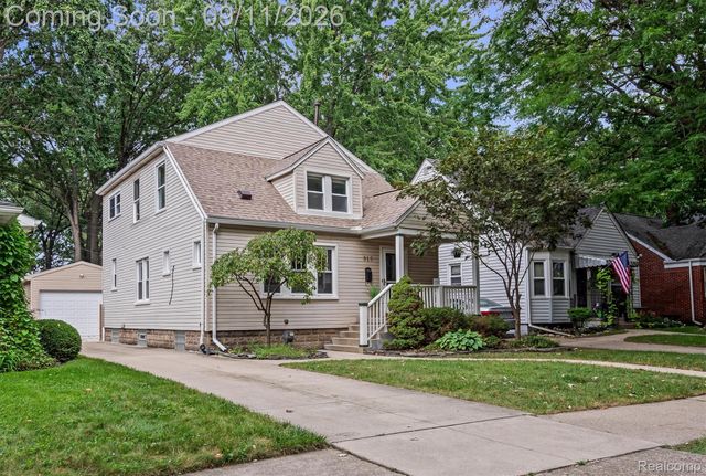 915 E 6th Street, Royal Oak, MI 48067