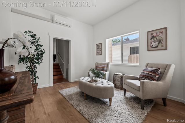 915 E 6th Street, Royal Oak, MI 48067