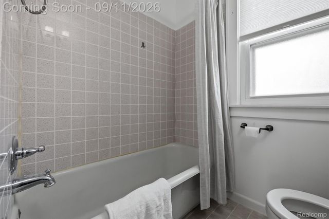 915 E 6th Street, Royal Oak, MI 48067