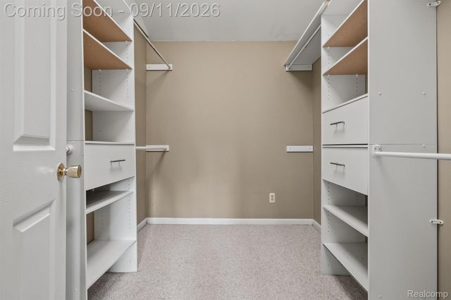 915 E 6th Street, Royal Oak, MI 48067