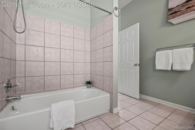 915 E 6th Street, Royal Oak, MI 48067