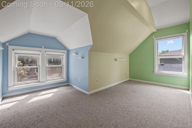 915 E 6th Street, Royal Oak, MI 48067