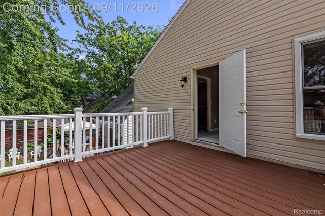 915 E 6th Street, Royal Oak, MI 48067