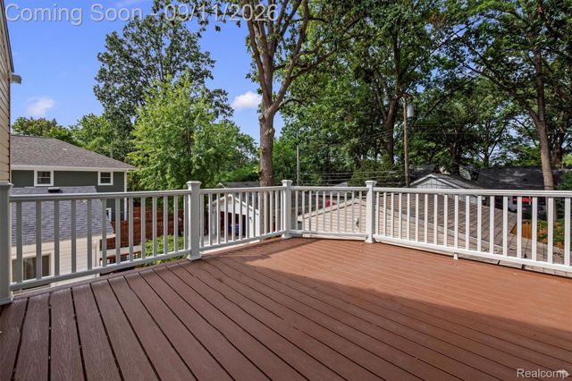 915 E 6th Street, Royal Oak, MI 48067
