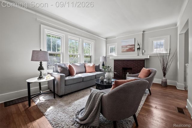 915 E 6th Street, Royal Oak, MI 48067