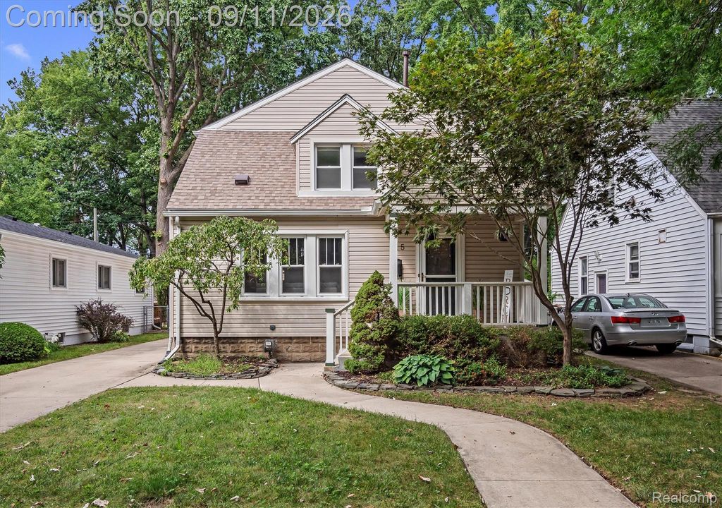 915 E 6th Street, Royal Oak, MI 48067