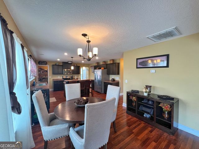 40 Red Blossom Court, Allenhurst, GA 31301