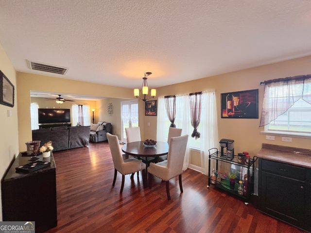 40 Red Blossom Court, Allenhurst, GA 31301