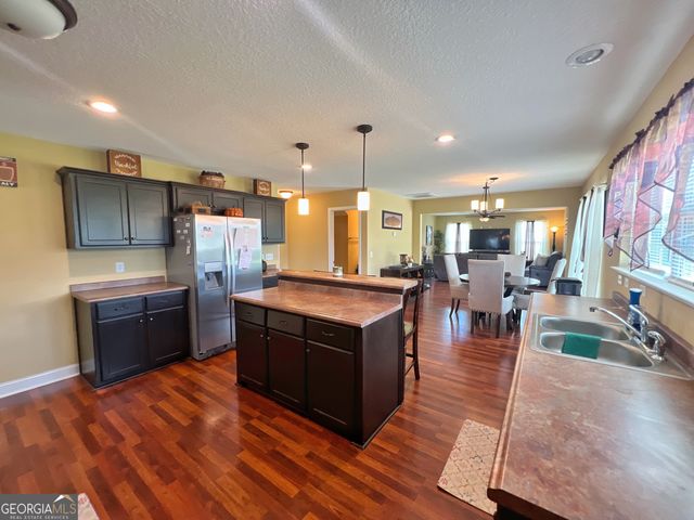 40 Red Blossom Court, Allenhurst, GA 31301