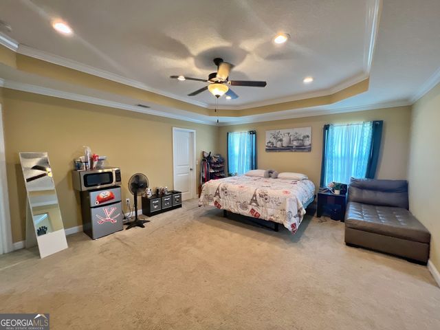 40 Red Blossom Court, Allenhurst, GA 31301