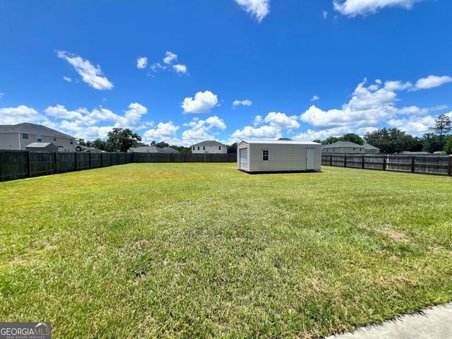 40 Red Blossom Court, Allenhurst, GA 31301