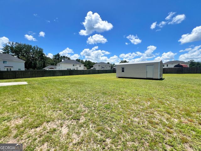 40 Red Blossom Court, Allenhurst, GA 31301