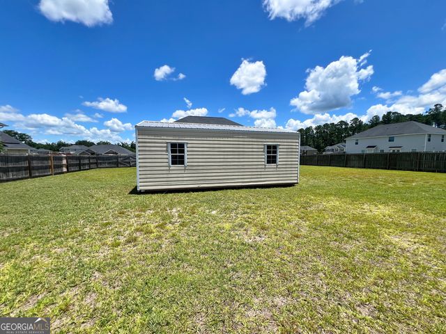 40 Red Blossom Court, Allenhurst, GA 31301