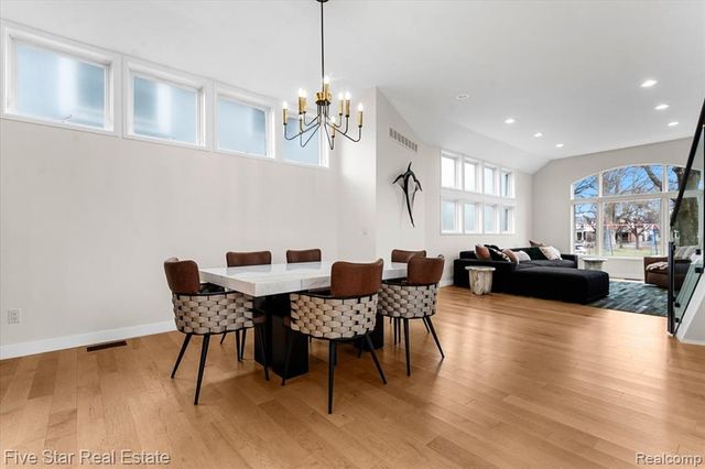 960 Davis Avenue, Birmingham, MI 48009