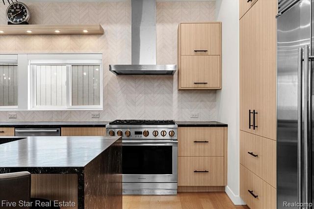 960 Davis Avenue, Birmingham, MI 48009