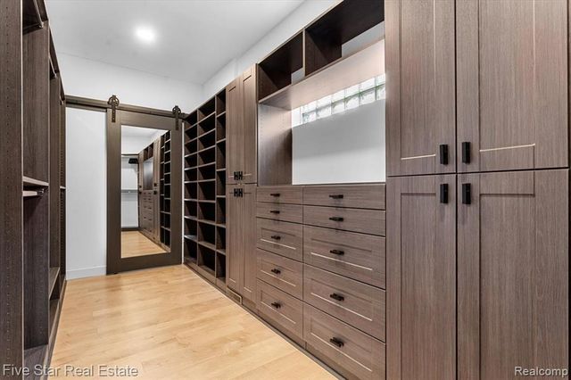 960 Davis Avenue, Birmingham, MI 48009