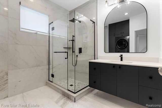 960 Davis Avenue, Birmingham, MI 48009