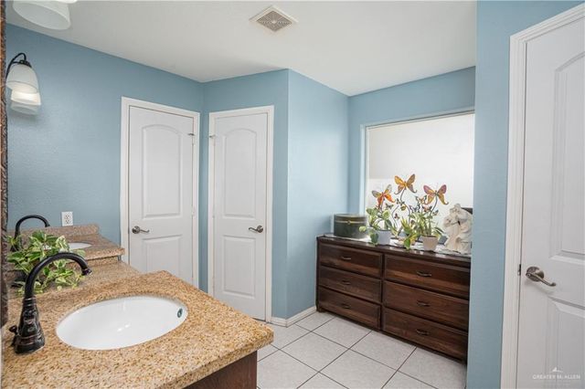 2214 Northgate Circle, Weslaco, TX 78599