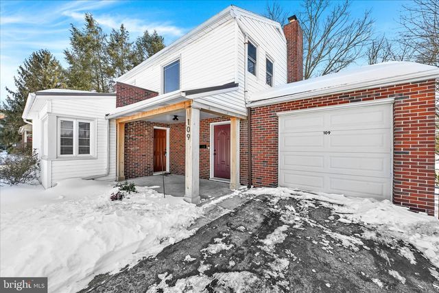 109 E PINE ST, Ephrata, PA 17522