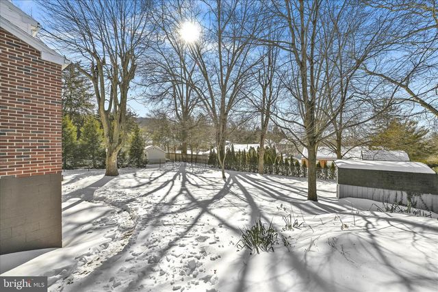 109 E PINE ST, Ephrata, PA 17522