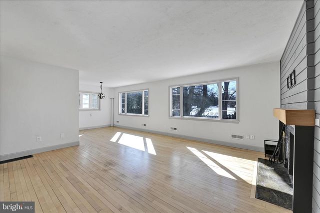 109 E PINE ST, Ephrata, PA 17522