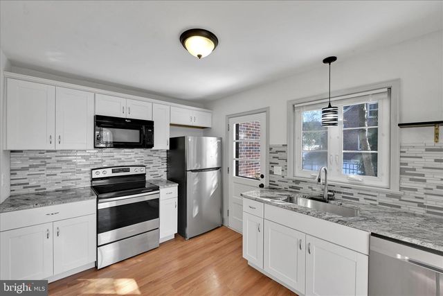 109 E PINE ST, Ephrata, PA 17522