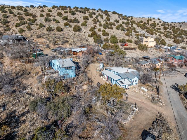 2 Grasshopper Road, Madrid, NM 87010