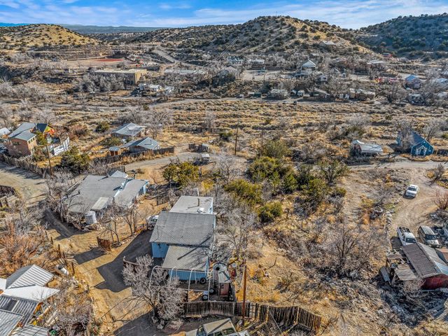 2 Grasshopper Road, Madrid, NM 87010