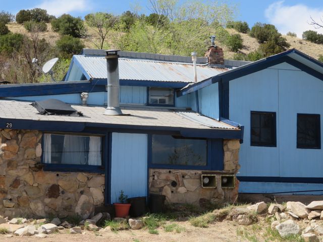 2 Grasshopper Road, Madrid, NM 87010
