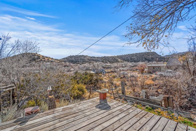 2 Grasshopper Road, Madrid, NM 87010