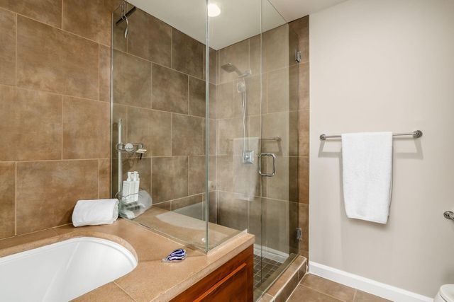 845 N High Street, 404, Columbus, OH 43215