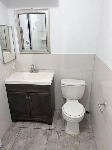 6439 S Briar Bayou Drive, Houston, TX 77072