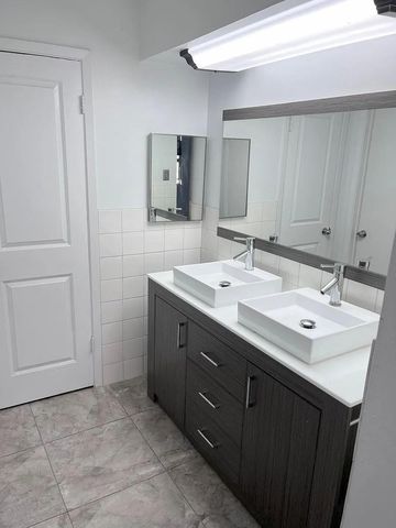 6439 S Briar Bayou Drive, Houston, TX 77072