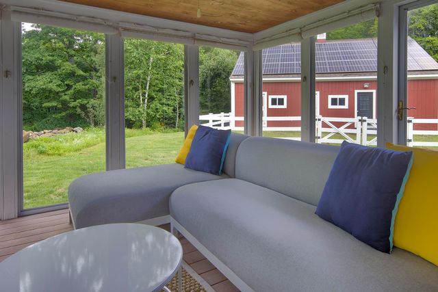 28 Mathews Road, Henniker, NH 03242