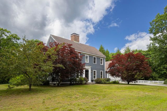 28 Mathews Road, Henniker, NH 03242