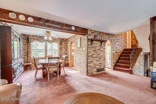 25 Hill Road, Edison, NJ 08817