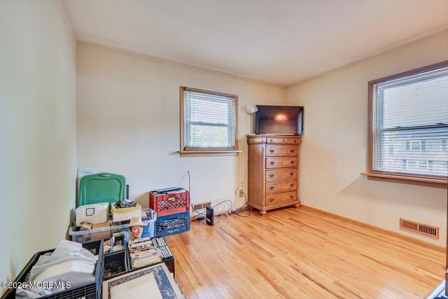 25 Hill Road, Edison, NJ 08817