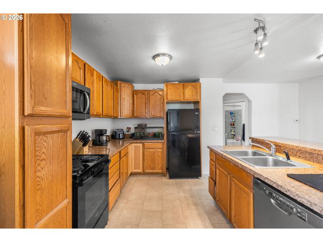 1901 Sw GOODWIN Ave, Pendleton, OR 97801