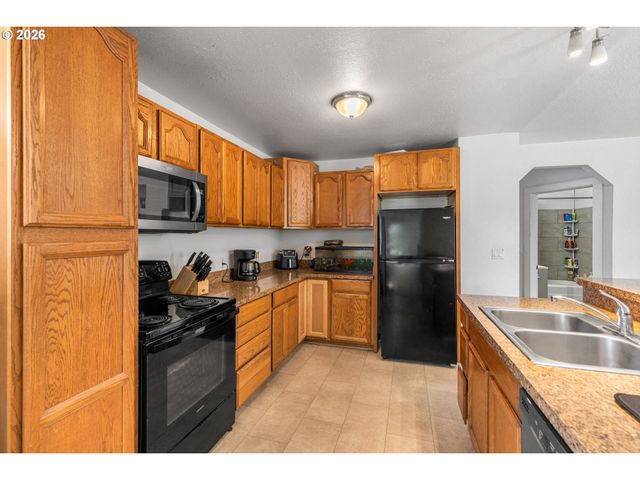 1901 Sw GOODWIN Ave, Pendleton, OR 97801