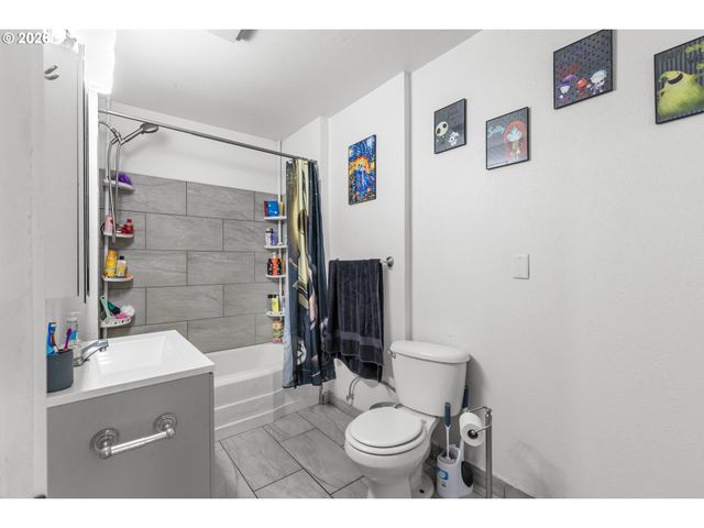 1901 Sw GOODWIN Ave, Pendleton, OR 97801