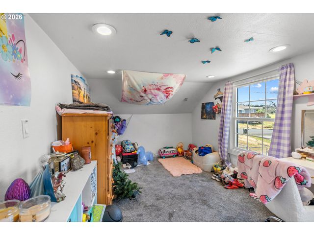 1901 Sw GOODWIN Ave, Pendleton, OR 97801