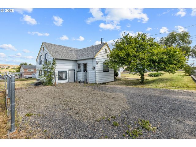 1901 Sw GOODWIN Ave, Pendleton, OR 97801