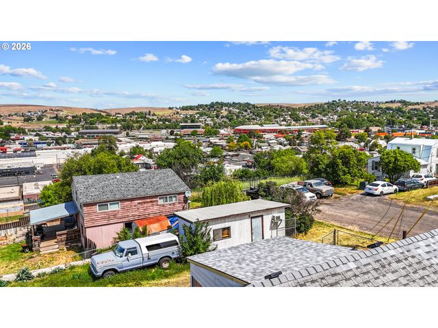 1901 Sw GOODWIN Ave, Pendleton, OR 97801