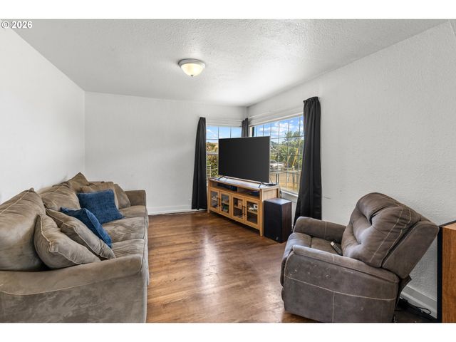 1901 Sw GOODWIN Ave, Pendleton, OR 97801