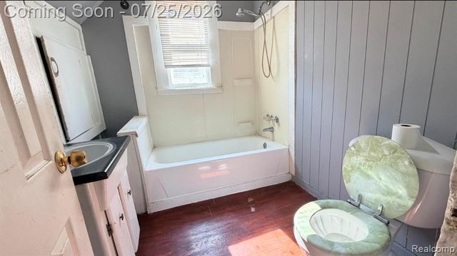 7068 Ford Avenue, Warren, MI 48091